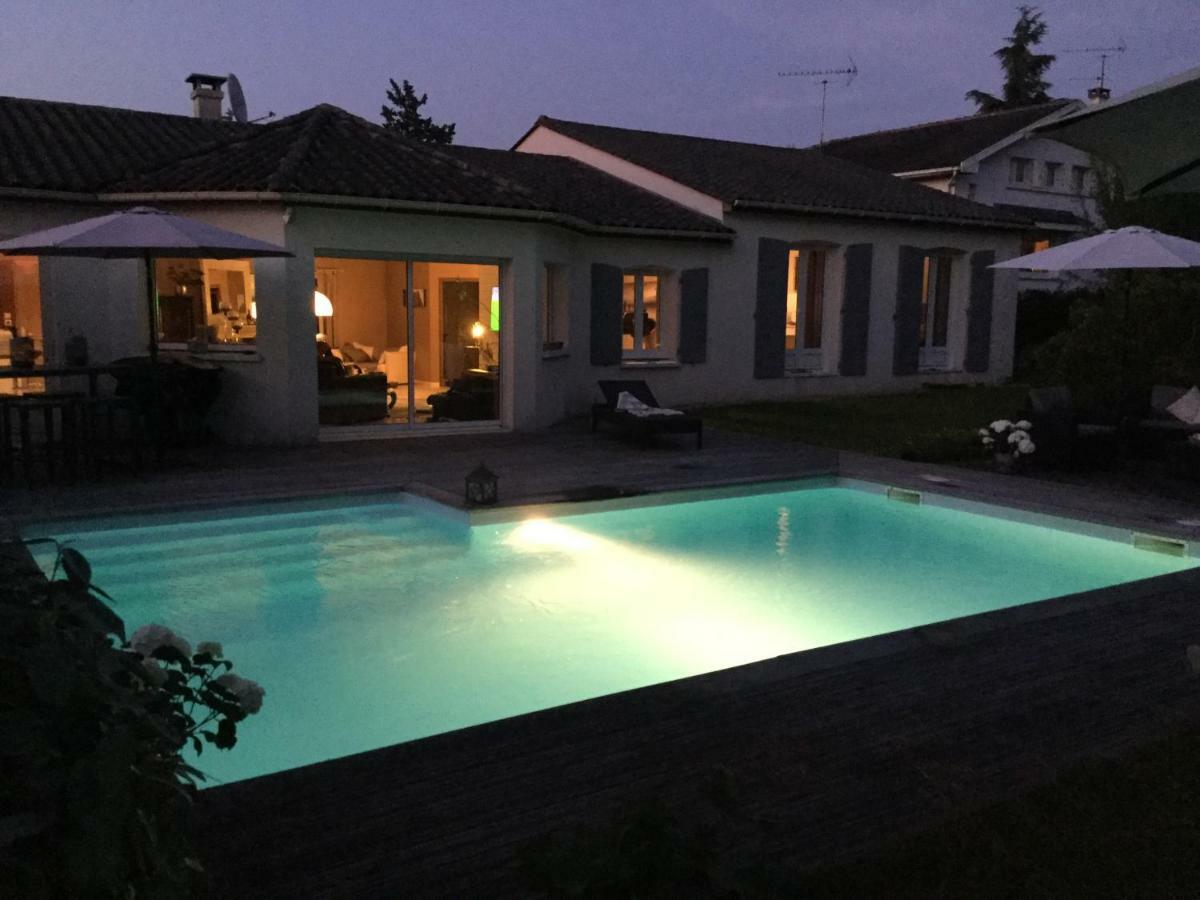 La Maison des Eaux Claires Puymoyen Extérieur photo